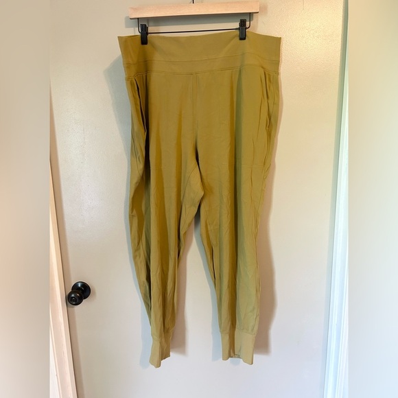 Athleta buttery soft green joggers size 2XL - Picture 4 of 6
